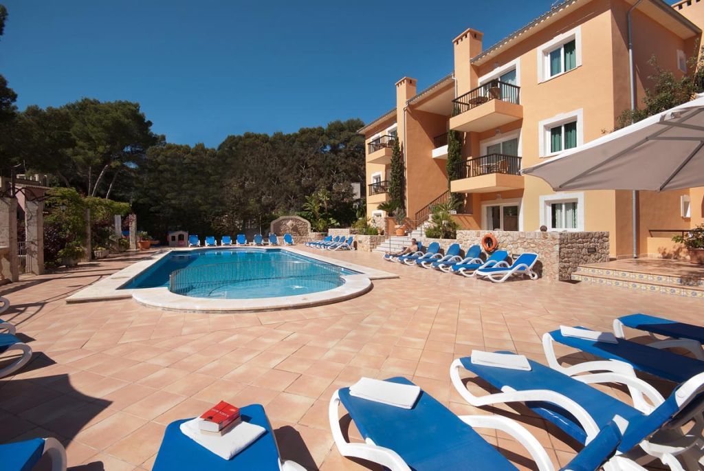 Pinos Altos Apartments Cala de Sant Vicenc Exteriör bild