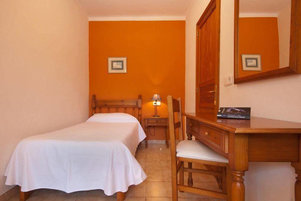 Pinos Altos Apartments Cala de Sant Vicenc Exteriör bild