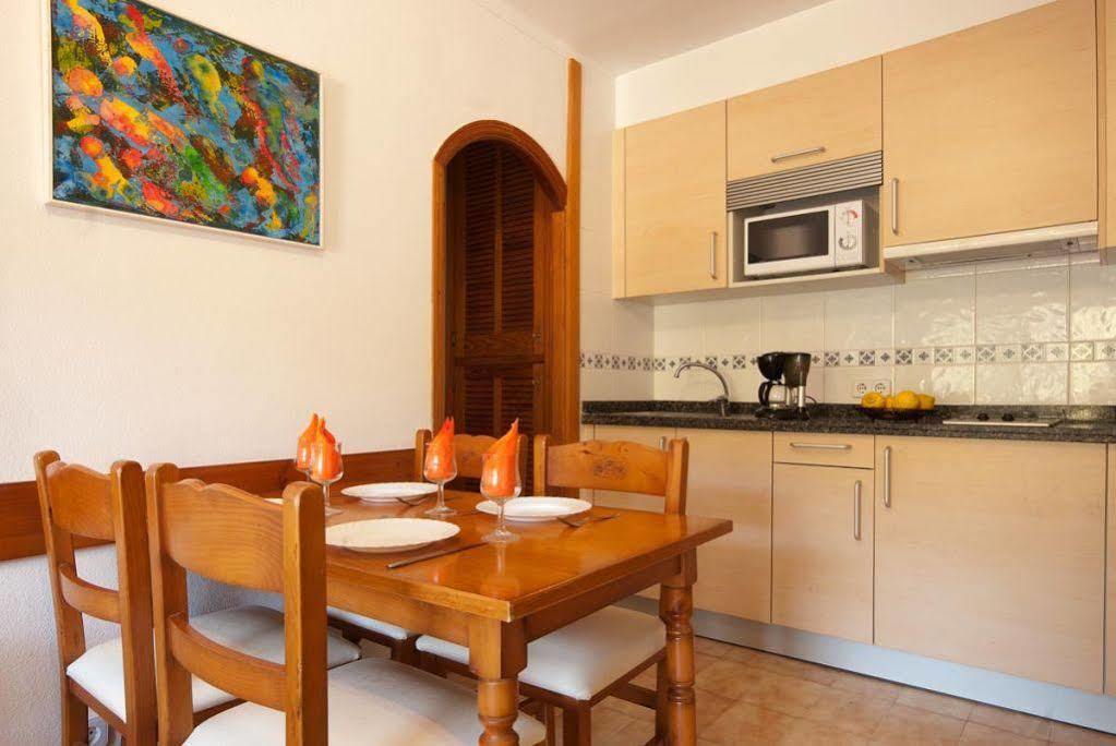 Pinos Altos Apartments Cala de Sant Vicenc Exteriör bild